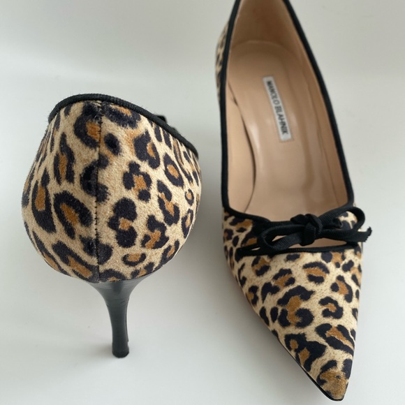 Manolo Blahnik - Bori Leopard Print Mid Heel Pump - Picture 4 of 7